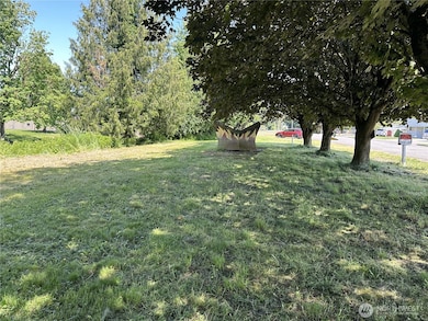 124 Columbia St, Sumas, WA 98295 - photo 2