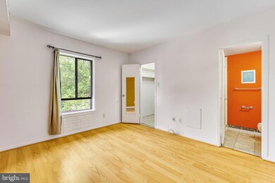 11601 Stoneview Square unit 21C, Reston, VA 20191 - photo 6