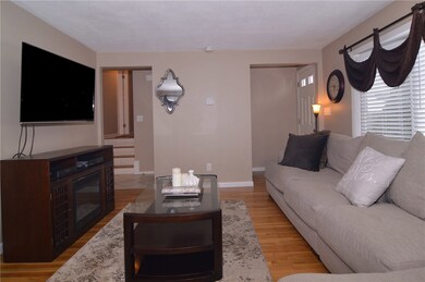 25 Endicott St, Cranston, RI 02910 - photo 6