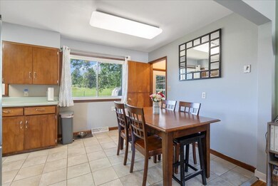 126 N Genevieve St, Cedar Falls, IA 50613 - photo 5