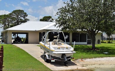 925 Lake Dr E, Lake Placid, FL 33852 - photo 5