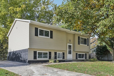 2-web-or-mls-Tami Pl-S0411-002