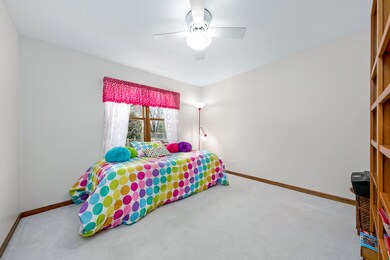 3720 Falkner Dr unit 7, Naperville, IL 60564 - photo 7