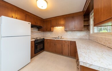 4 Alexander Ave unit 4, Clinton, MA 01510 - photo 3