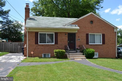 2702 Hawthorne Terrace, Hyattsville, MD 20785 - photo 2