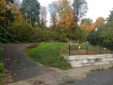 32 Foster St, Barre, VT 05641 - photo 2