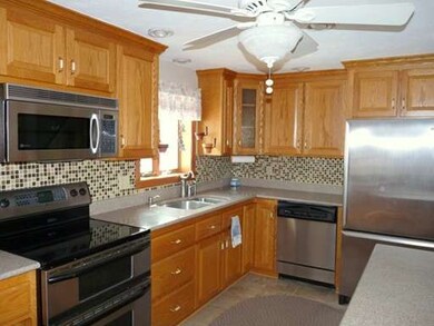 24 Henry Marsh Rd, Dudley, MA 01571 - photo 4