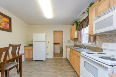 1604 Gavin Dr, High Point, NC 27260 - photo 7