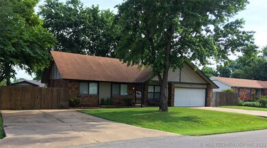 The second driveway will provide you with plenty o