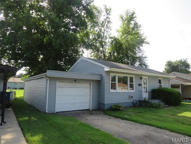 3140 Aubrey Ave, Granite City, IL 62040 - photo 3