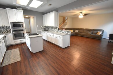 23970 Dorrington Estates Ln, Conroe, TX 77385 - photo 3