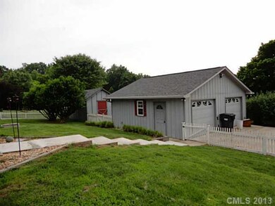 842 Bell Farm Rd, Statesville, NC 28625 - photo 2