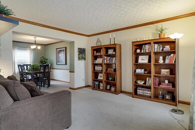 1827 Aurora Ave, Lewis Center, OH 43035 - photo 4