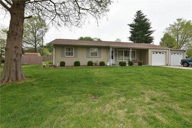 2911 Beech Dr, Columbus, IN 47203 - photo 2