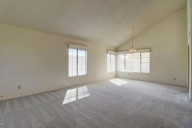 Living Room/Dining
