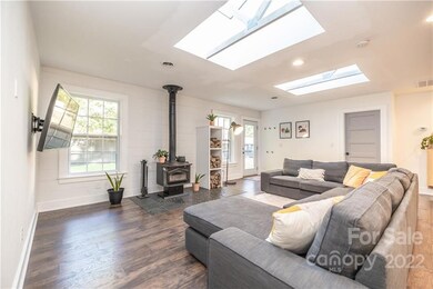 Spacious living room