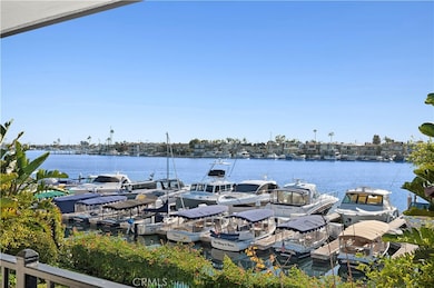 2572 Bayshore Dr, Newport Beach, CA 92663 - photo 2