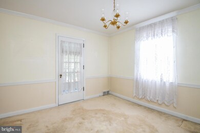 109 E 35th St, Reading, PA 19606 - photo 7