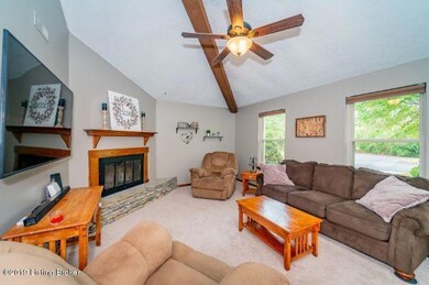 8209 Cortland Dr, Louisville, KY 40228 - photo 6