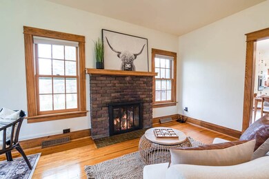 2315 Clay St, Cedar Falls, IA 50613 - photo 4