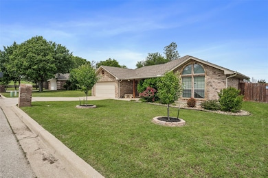 518 Sweetwater Dr, Weatherford, TX 76085 - photo 3