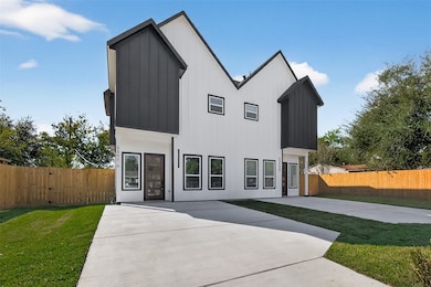 5642 Hirondel St, Houston, TX 77033 - photo 4