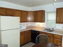 802 Fuselage Ave, Middle River, MD 21220 - photo 3