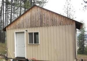 Primarront of cabin