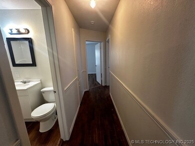 231 W 14th St, Ada, OK 74820 - photo 6