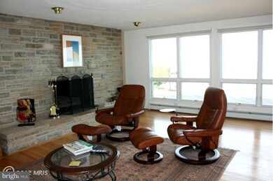 8465 Meadow Ln, Pasadena, MD 21122 - photo 2