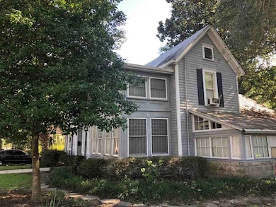 213 S Lee St, Fitzgerald, GA 31750 - photo 2