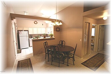 6 - DINING ROOM