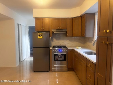 134 Woodbine Ave unit 2, Staten Island, NY 10314 - photo 3