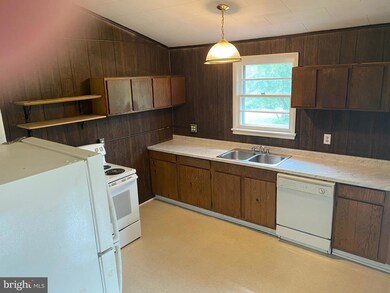 292 Arnold Dr, Hedgesville, WV 25427 - photo 6