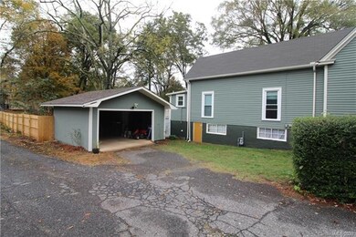 233 N Kelly St, Statesville, NC 28677 - photo 3