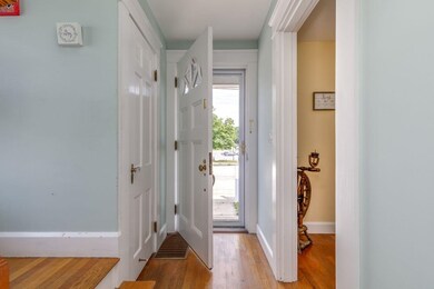 7 Spruce St, Nashua, NH 03060 - photo 2