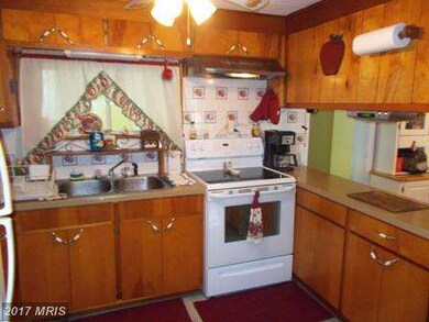 1359 Three Run Rd, Bunker Hill, WV 25413 - photo 6