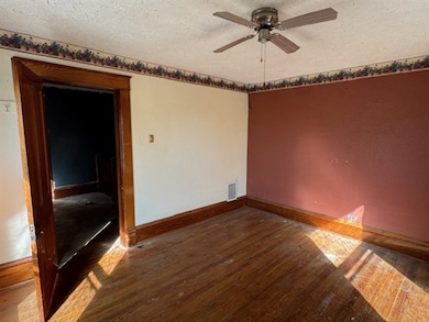 204 N Main St, New Cambria, MO 63558 - photo 5