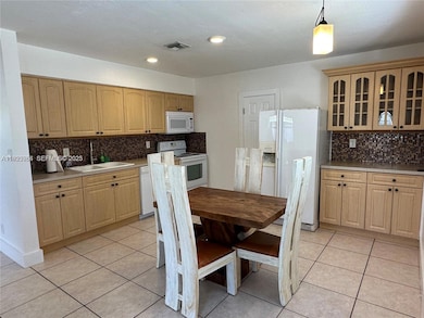 28 SE 4th St, Dania, FL 33004 - photo 6