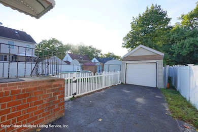173 10th St, Staten Island, NY 10306 - photo 4