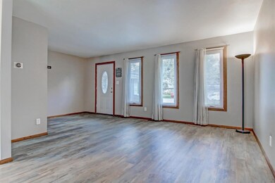 325 N Ernest St, Griffith, IN 46319 - photo 4