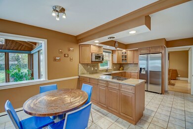 3255 Westview Dr, Northbrook, IL 60062 - photo 4