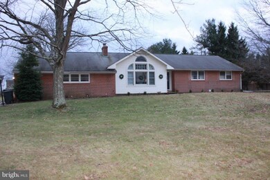234 Twin Oaks Dr, Perkasie, PA 18944 - photo 2
