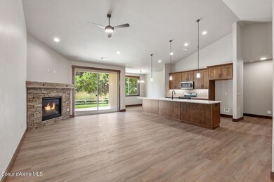 14557NParkwaySt-4