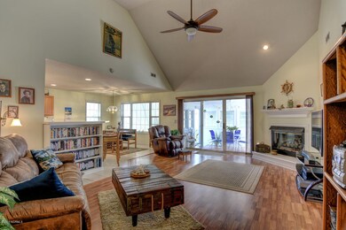 774 Sloop Pointe Ln Kure Beach-large-006
