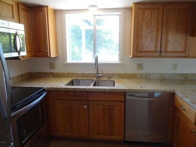 Kitchen - Granite Countertops