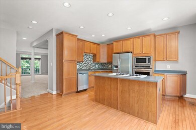 25846 Commons Square, Chantilly, VA 20152 - photo 6