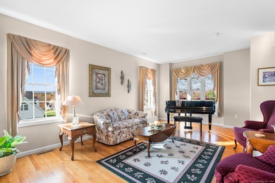 90 Windermere Ridge Dr, Southington, CT 06489 - photo 4