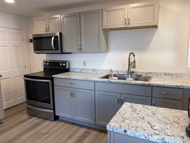 575 Union St unit A,B,C, Littleton, NH 03561 - photo 3