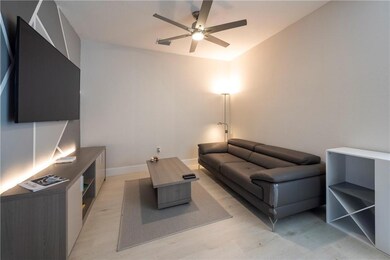 GORGEOUS FAMILY ROOM FRESHLY PAINTED, NEW BEAUTIFU